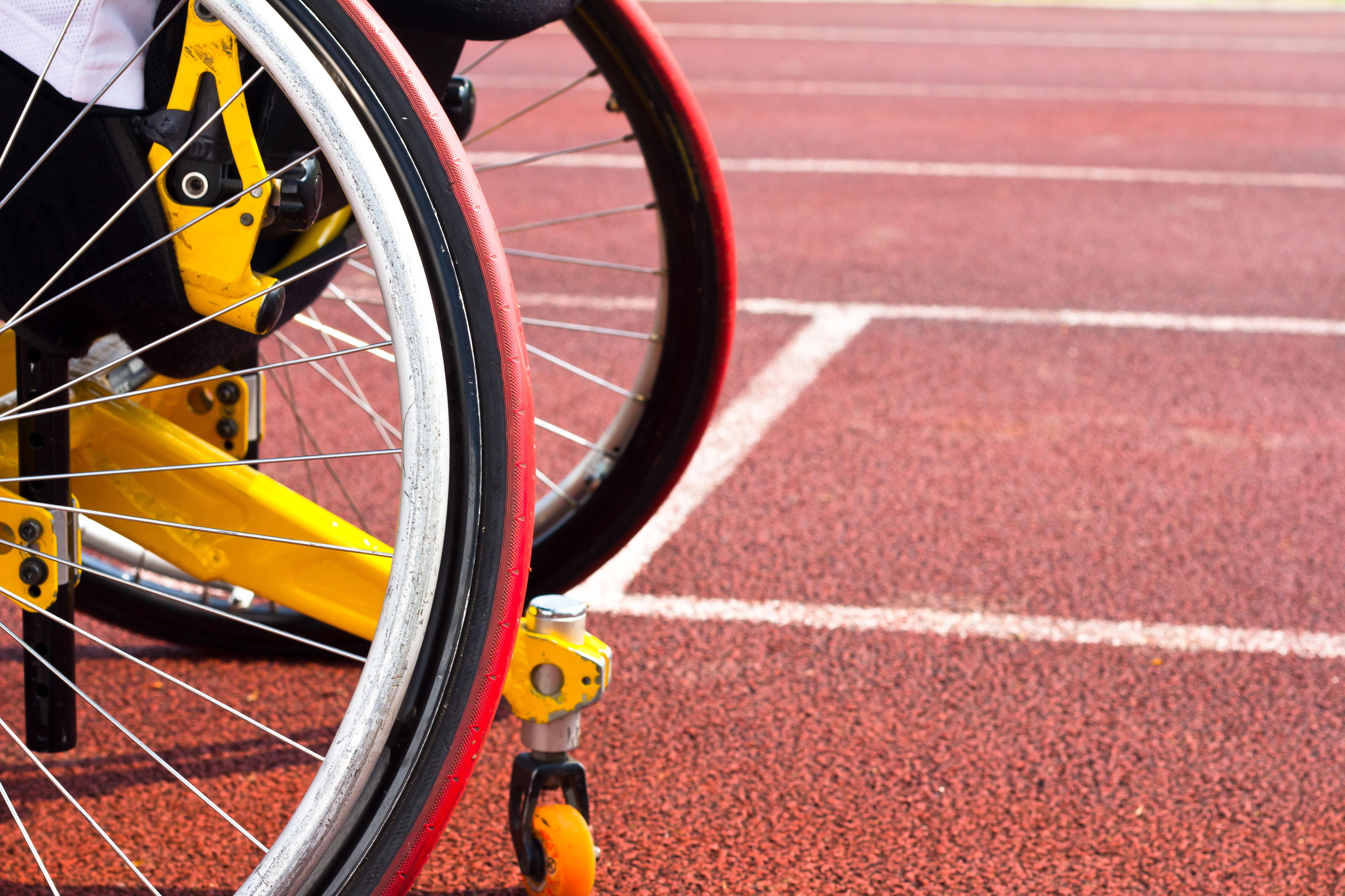 Deporte adaptado a personas con discapacidad en infraestructuras y actividades deportivas en Ayuntamientos